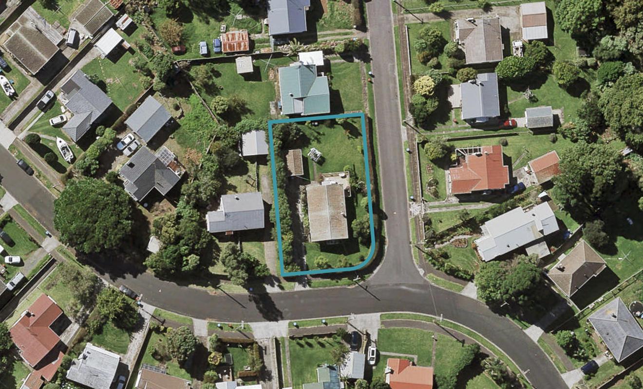 22 Taratoa Street, Point England, Auckland - Carousel 1