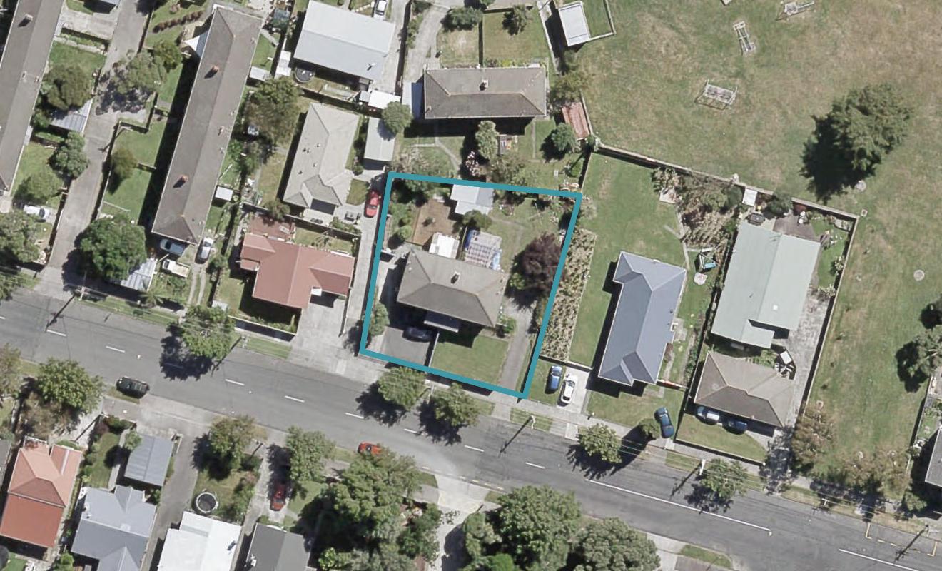 1/112 Whites Line East, Waiwhetu, Lower Hutt - Carousel 1