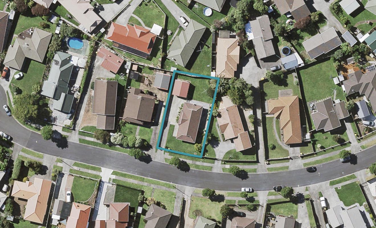 13 Heathridge Place, Burswood, Auckland - Carousel 1