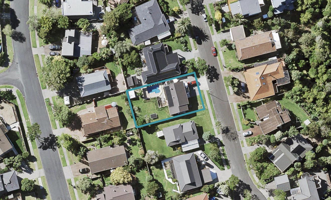9 Clipper Place, Shelly Park, Auckland - Carousel 1