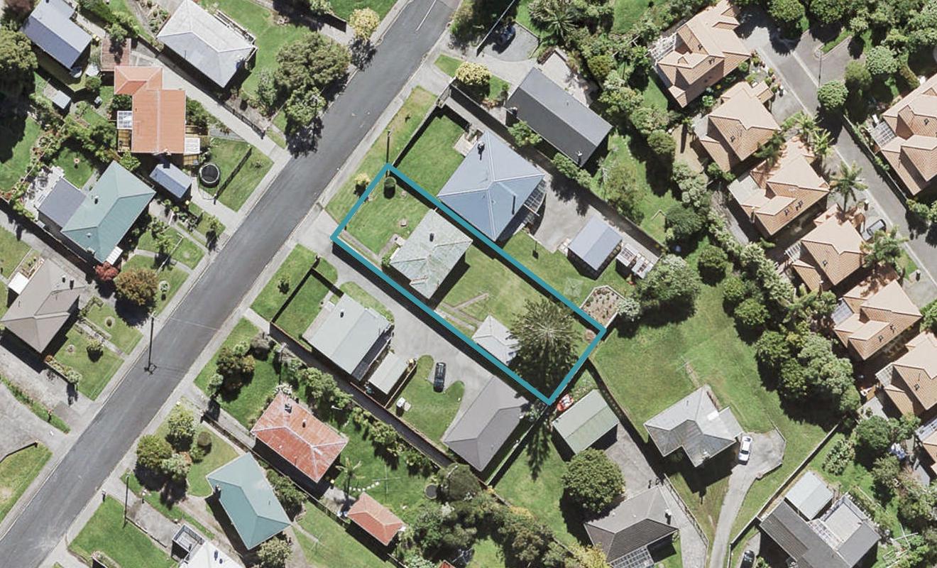 11 Westall Road, New Lynn, Auckland - Carousel 1
