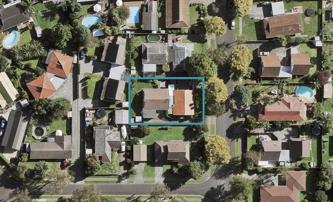 2/5 Kindergarten Drive, Conifer Grove, Takanini - Carousel 1