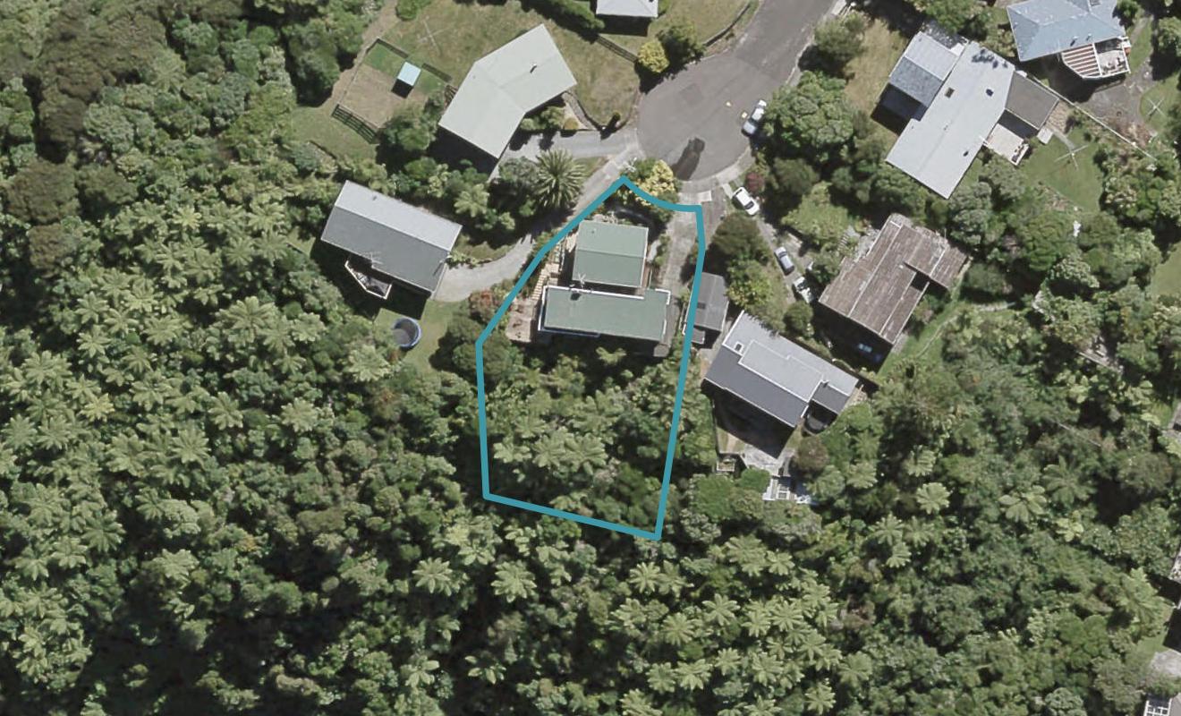 11 Levin Grove, Kelson, Lower Hutt - Carousel 1