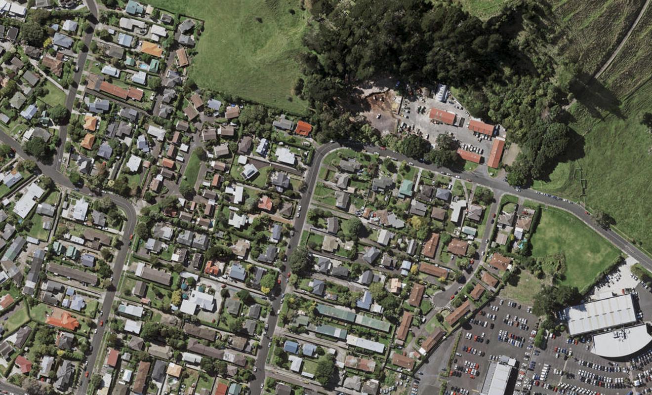 37 Mountain Road, Mount Wellington, Auckland - Carousel 1