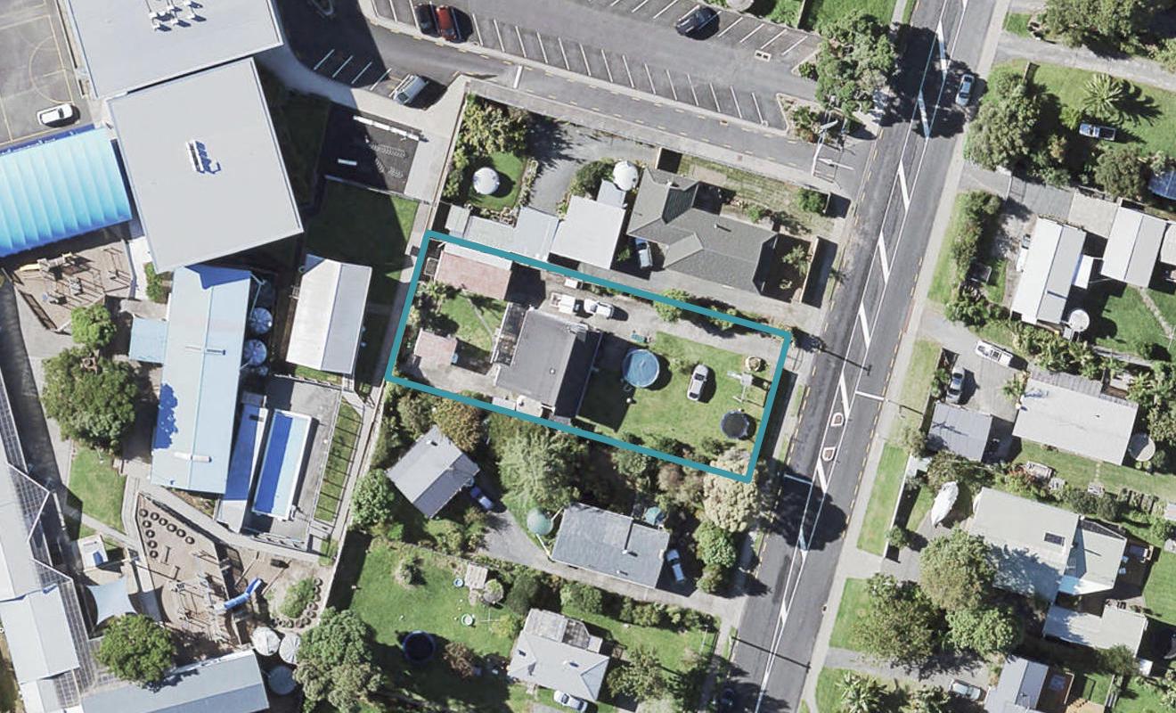 14 Bell Road, Beachlands, Auckland - Carousel 1