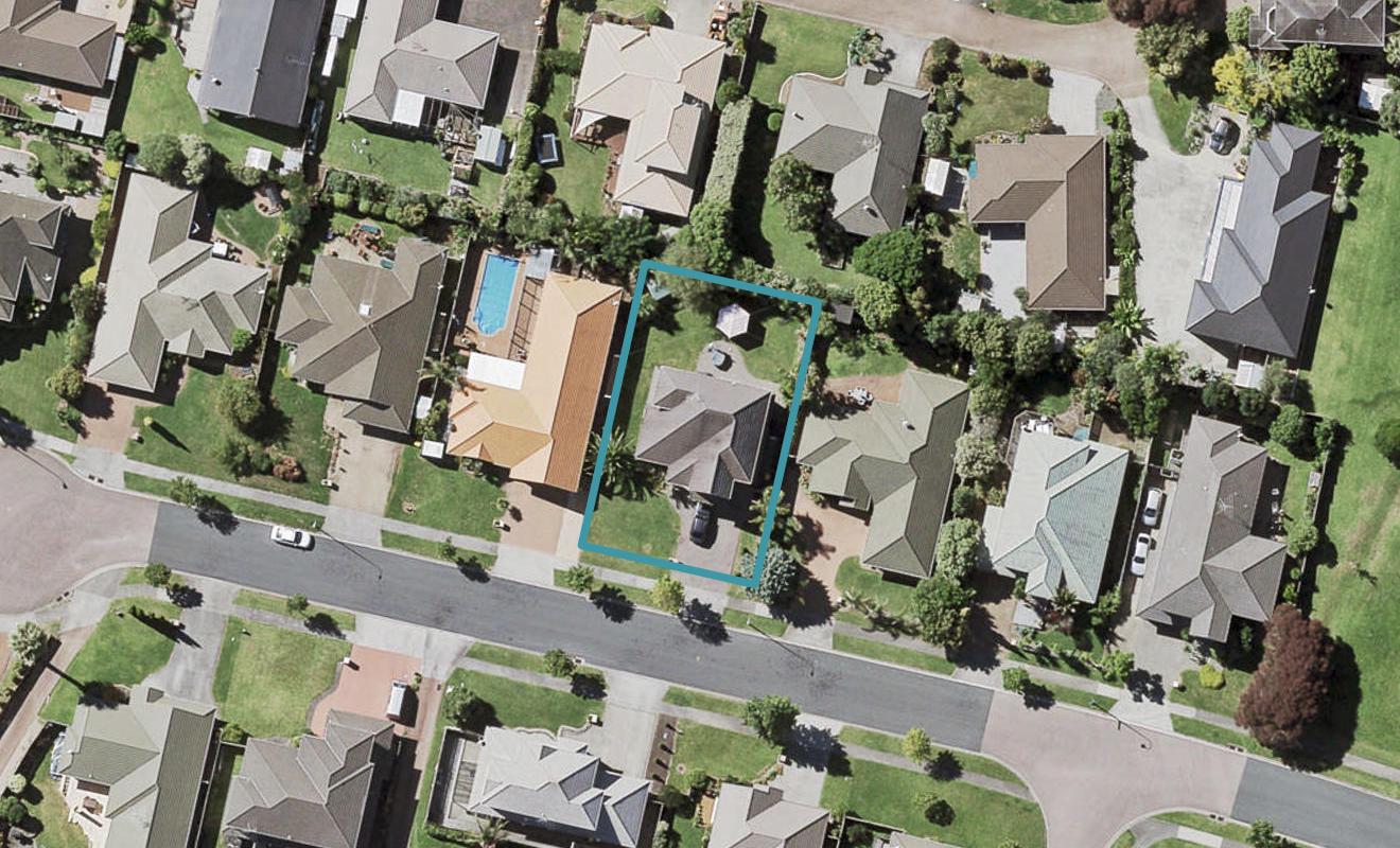 29 Corta Bella Place, Golflands, Auckland - Carousel 1