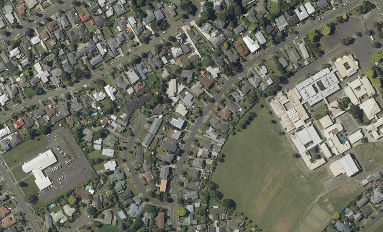 42 Wikiriwhi Crescent, Awapuni, Palmerston North - Carousel 1