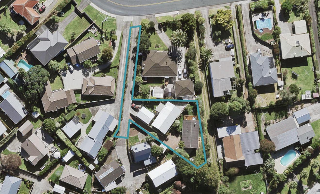 1/63C Colwill Road, Massey, Auckland - Carousel 1
