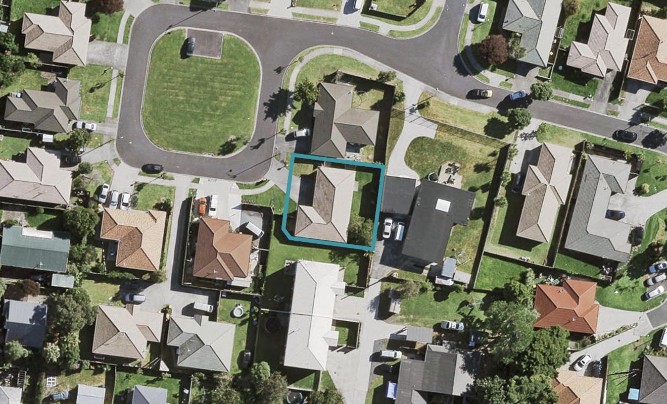 31 Piriti Place, Weymouth, Auckland - Carousel 1