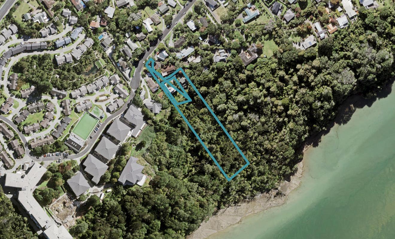192C Cliff View Drive, Green Bay, Auckland - Carousel 1
