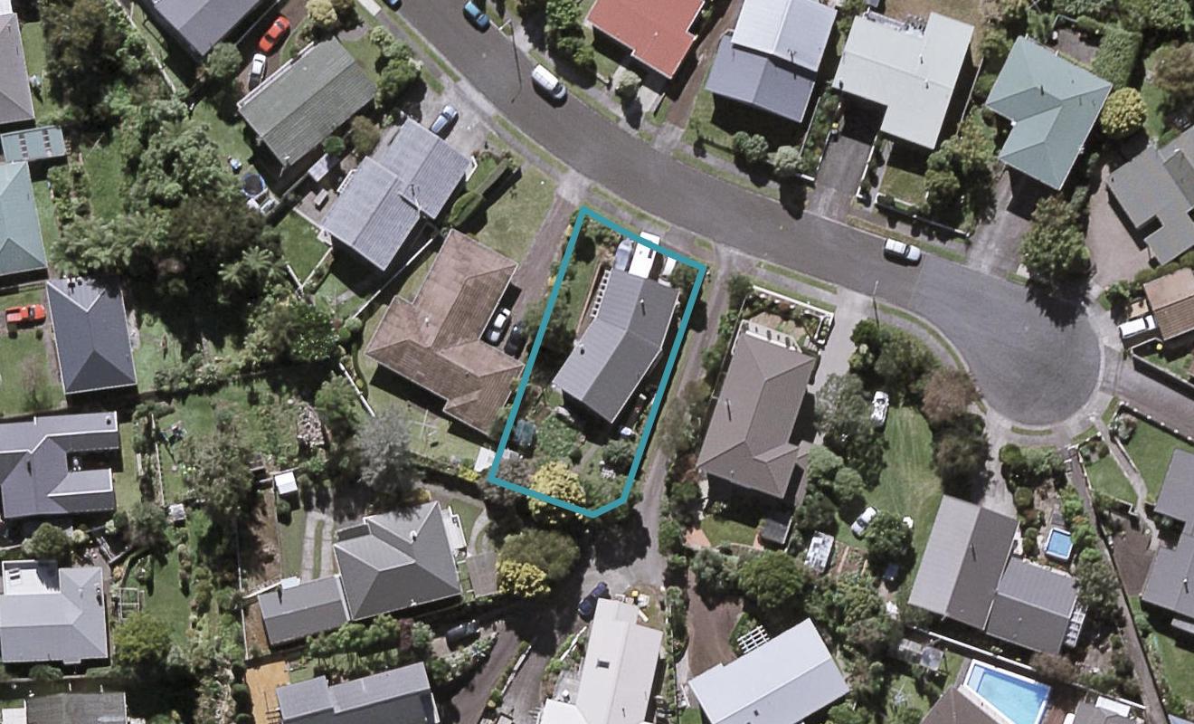 18 Montana Place, Merrilands, New Plymouth - Carousel 1