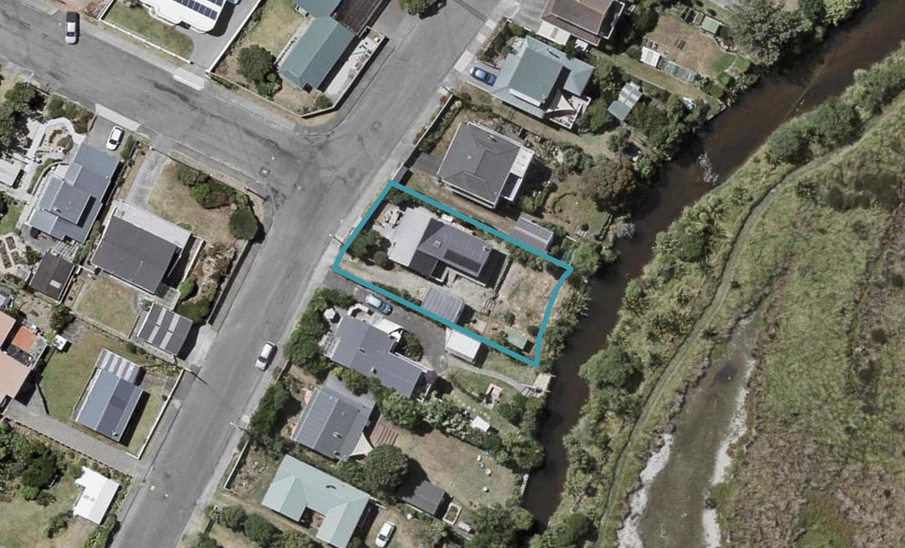 18 Moana Street, Otaki Beach, Otaki - Carousel 1