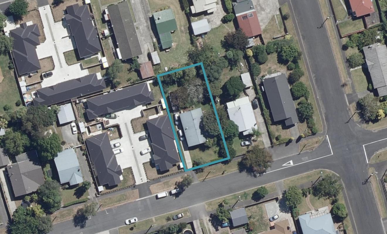 15 Oxford Street, Fairfield, Hamilton - Carousel 1