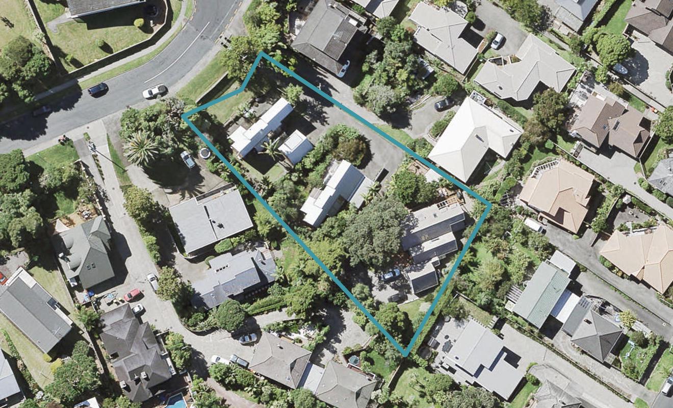 1/18 Rossmore Terrace, Murrays Bay, Auckland - Carousel 1