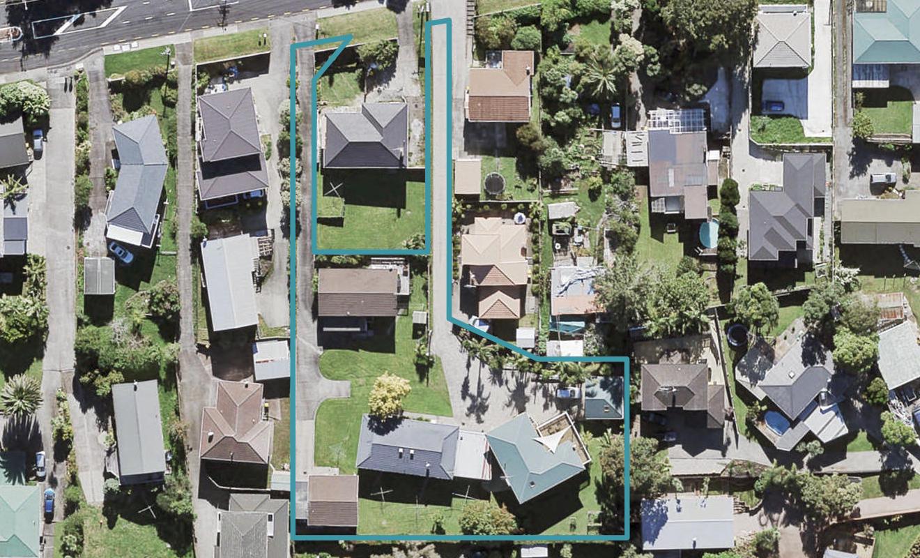 108 Golf Road, New Lynn, Auckland - Carousel 1
