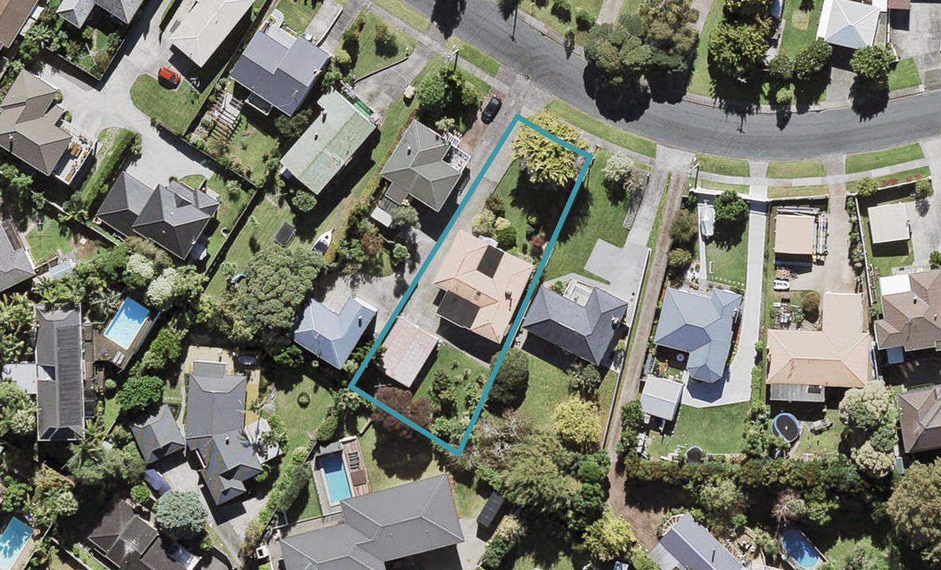 19 Covil Avenue, Te Atatu South, Auckland - Carousel 1