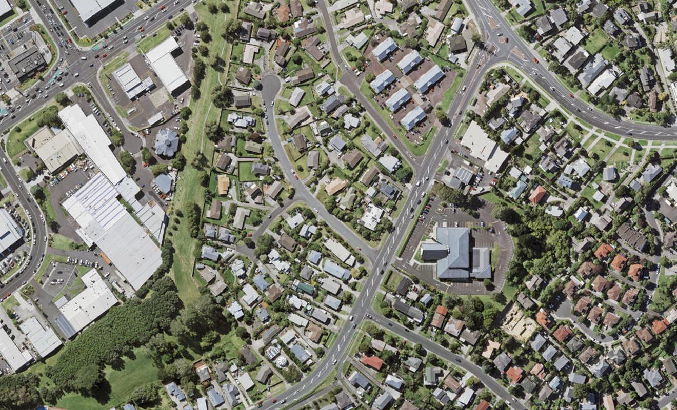 1 Altair Place, Windsor Park, Auckland - Carousel 1
