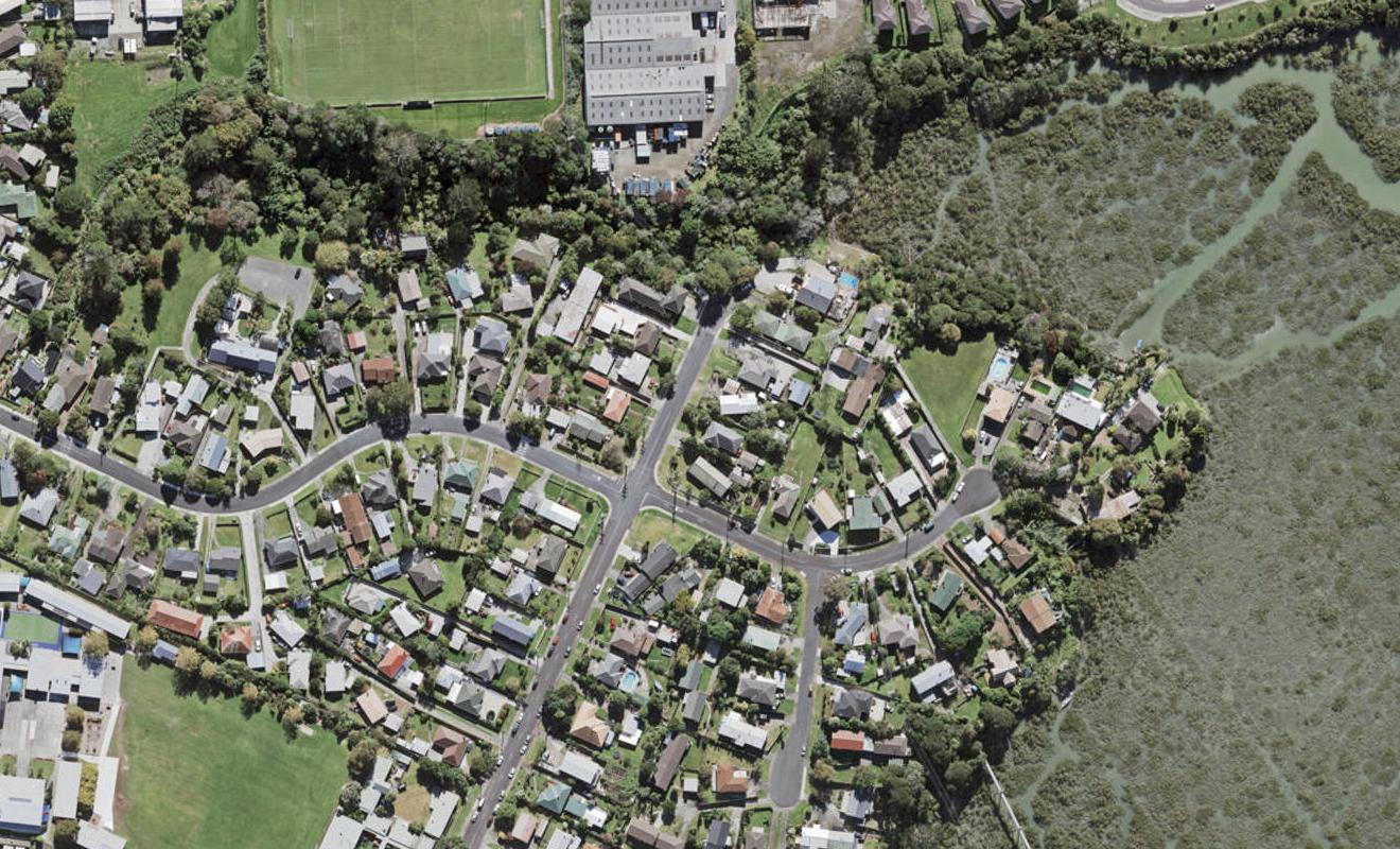 147 Tirimoana Road, Te Atatu South, Auckland - Carousel 1
