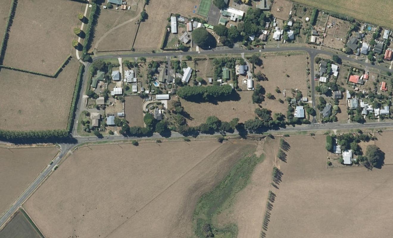 1139 No 2 Line, Fordell, Whanganui - Carousel 1