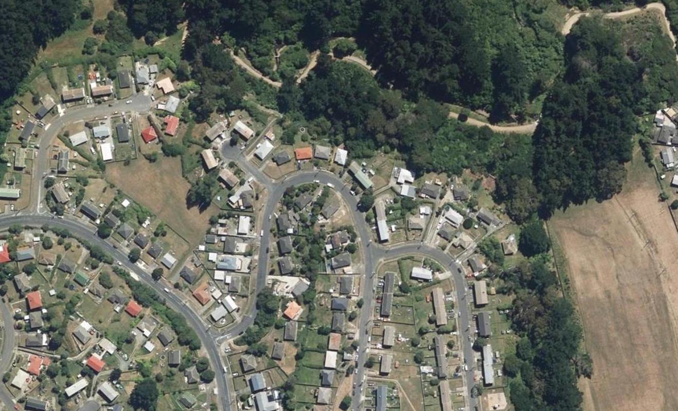 20 Hereford Street, Cannons Creek, Porirua - Carousel 1