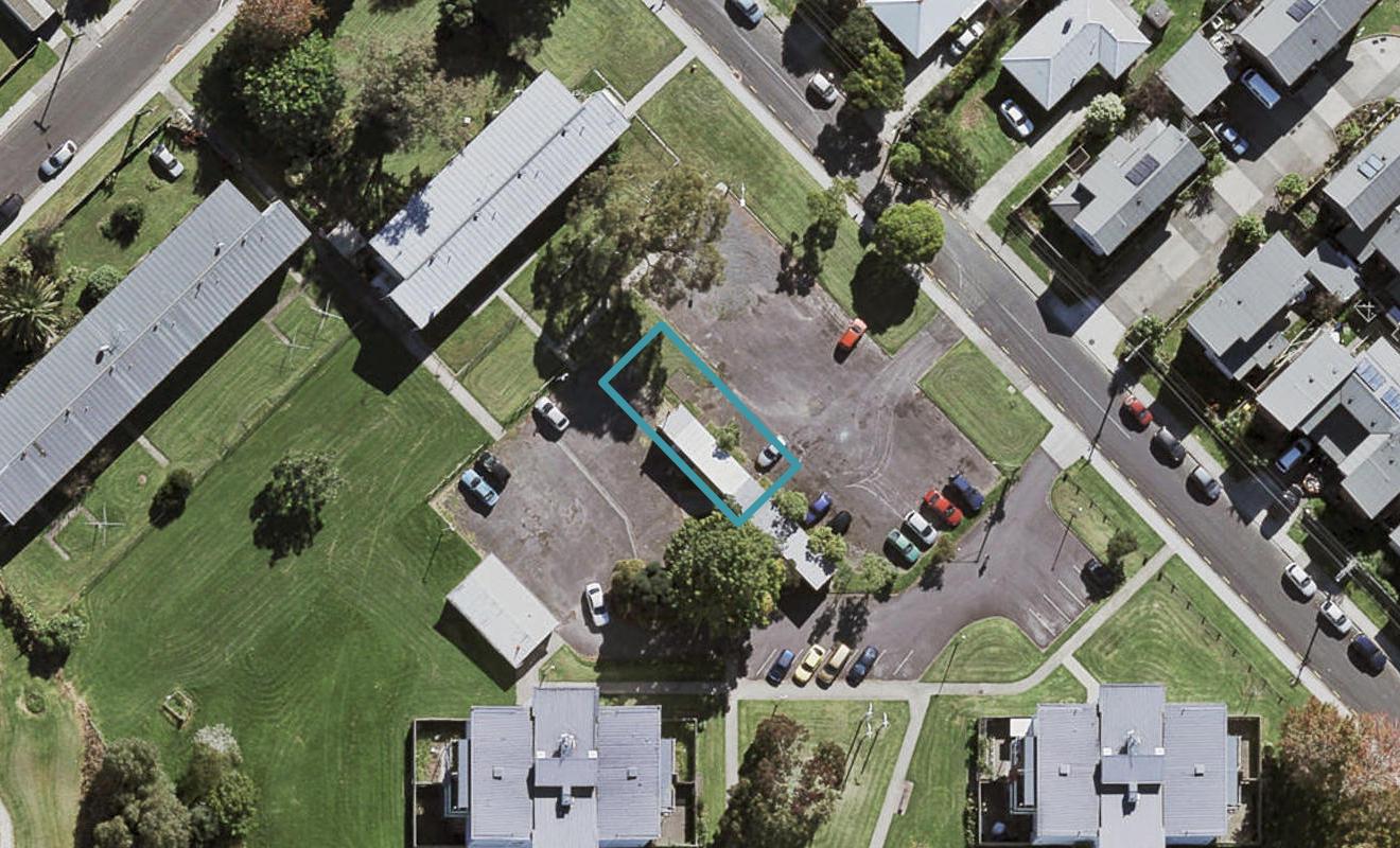 2 Awataha Drive, Northcote, Auckland - Carousel 1