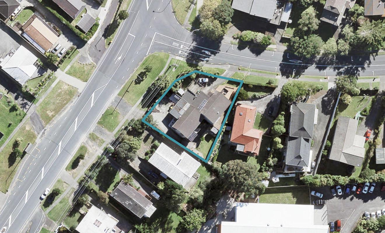 1/783 East Coast Road, Northcross, Auckland - Carousel 1