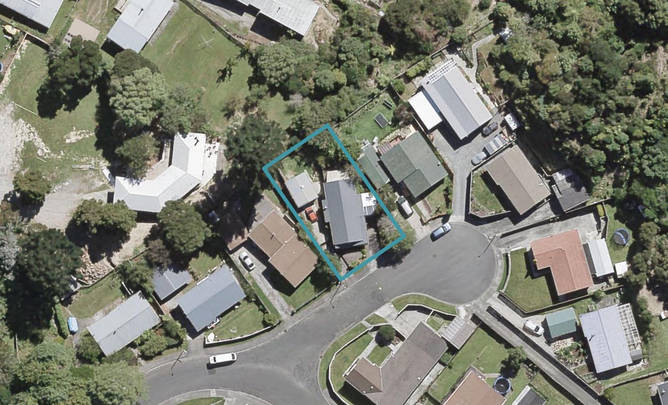 4 Takanini Grove, Stokes Valley, Lower Hutt - Carousel 1