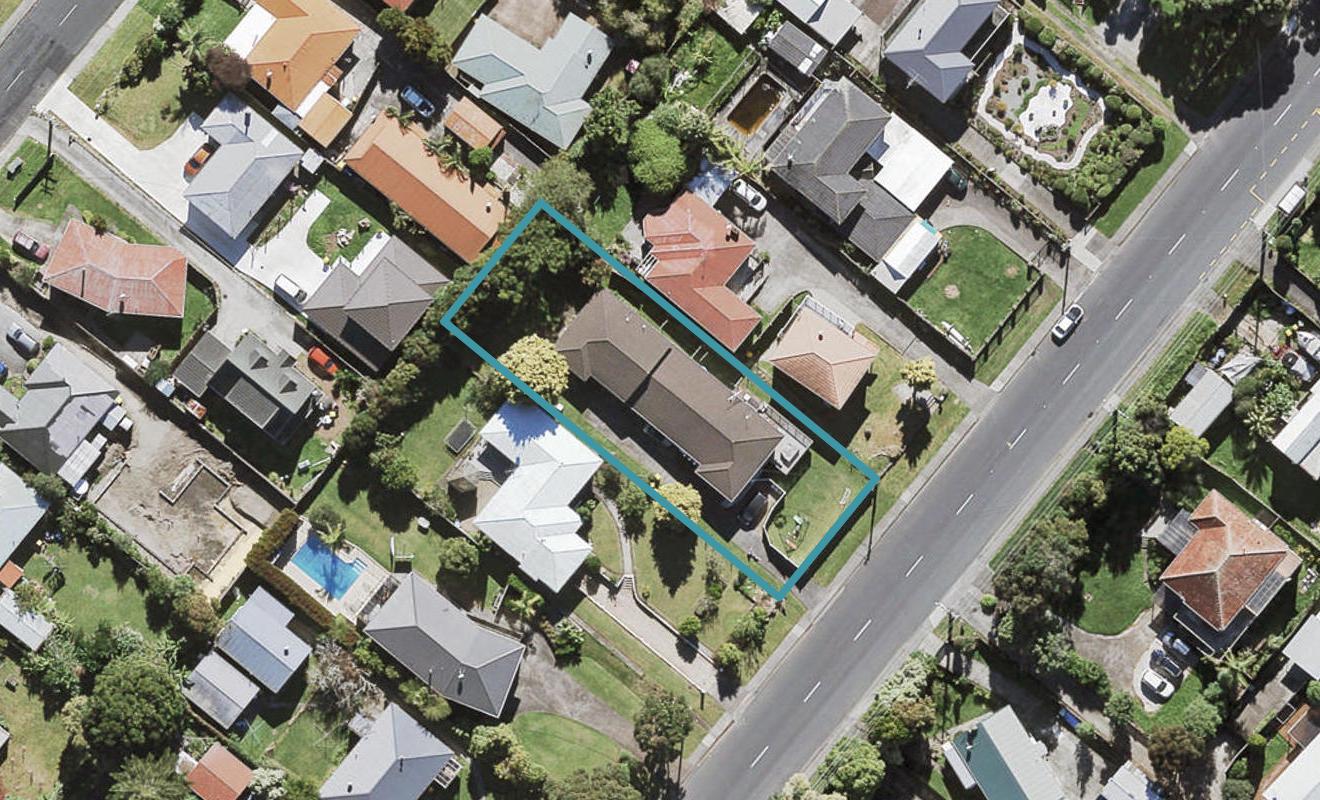 1/100 HEPBURN RD, Glendene, Auckland - Carousel 1