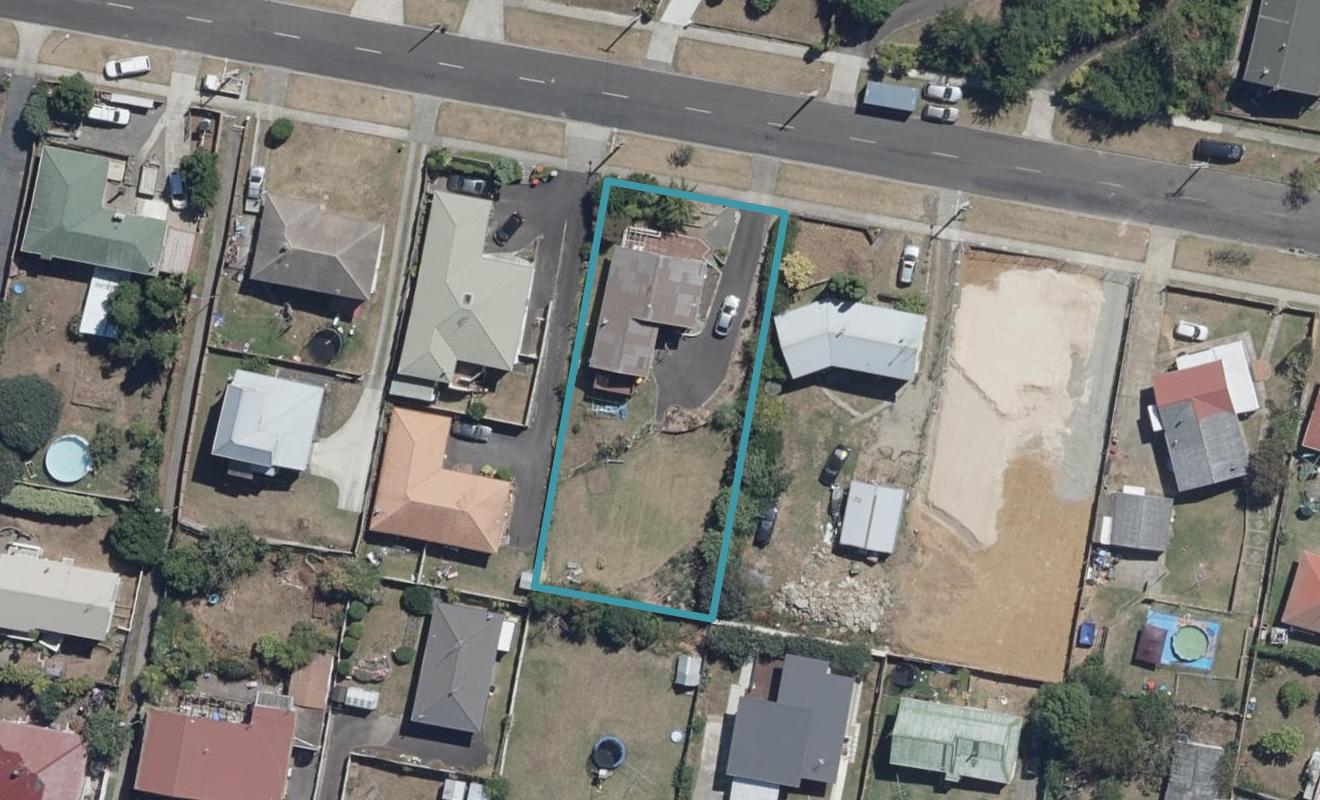 12 McKay Drive, Temple View, Hamilton - Carousel 1