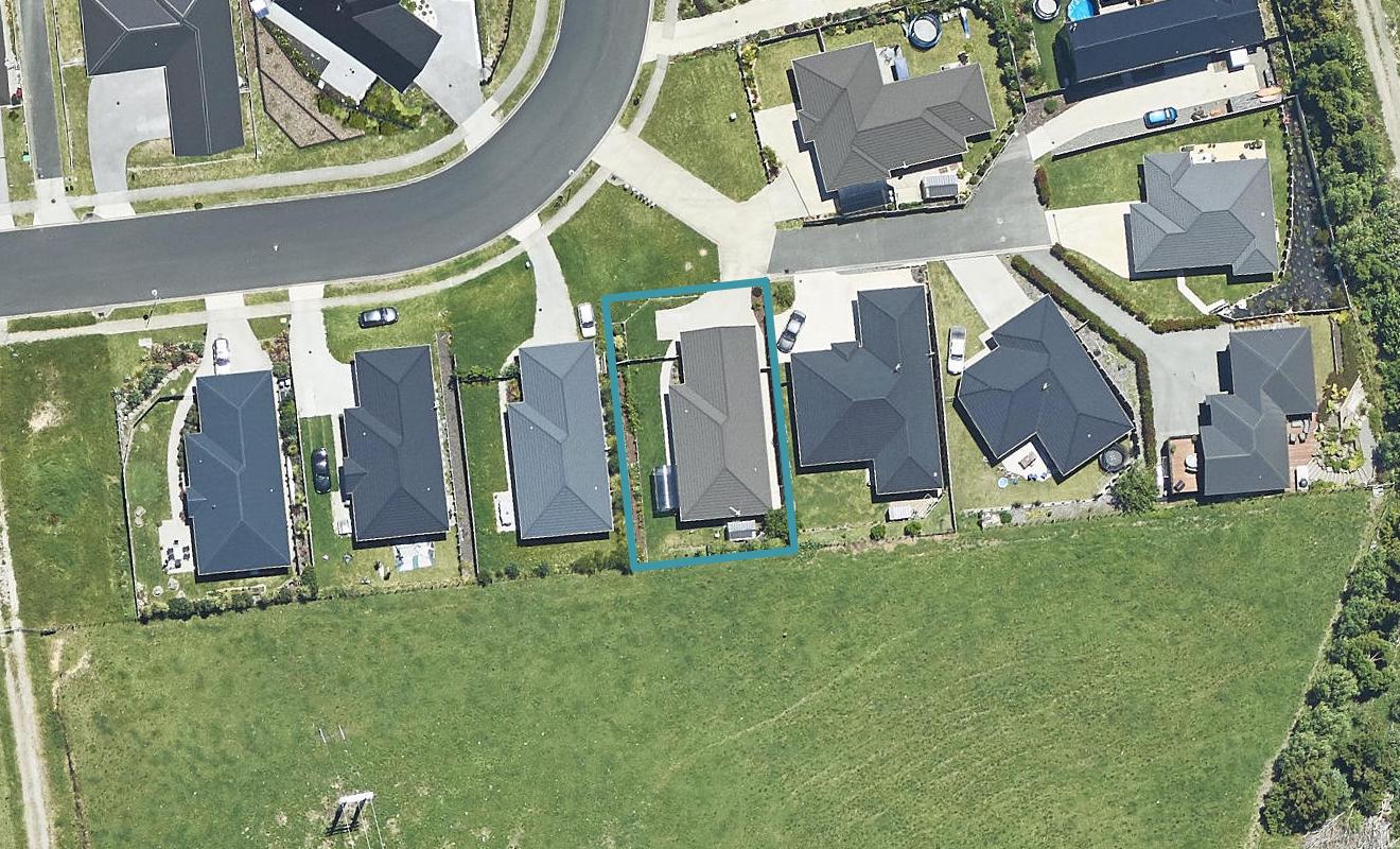 260 Ballintoy Park Drive, Welcome Bay, Tauranga - Carousel 1