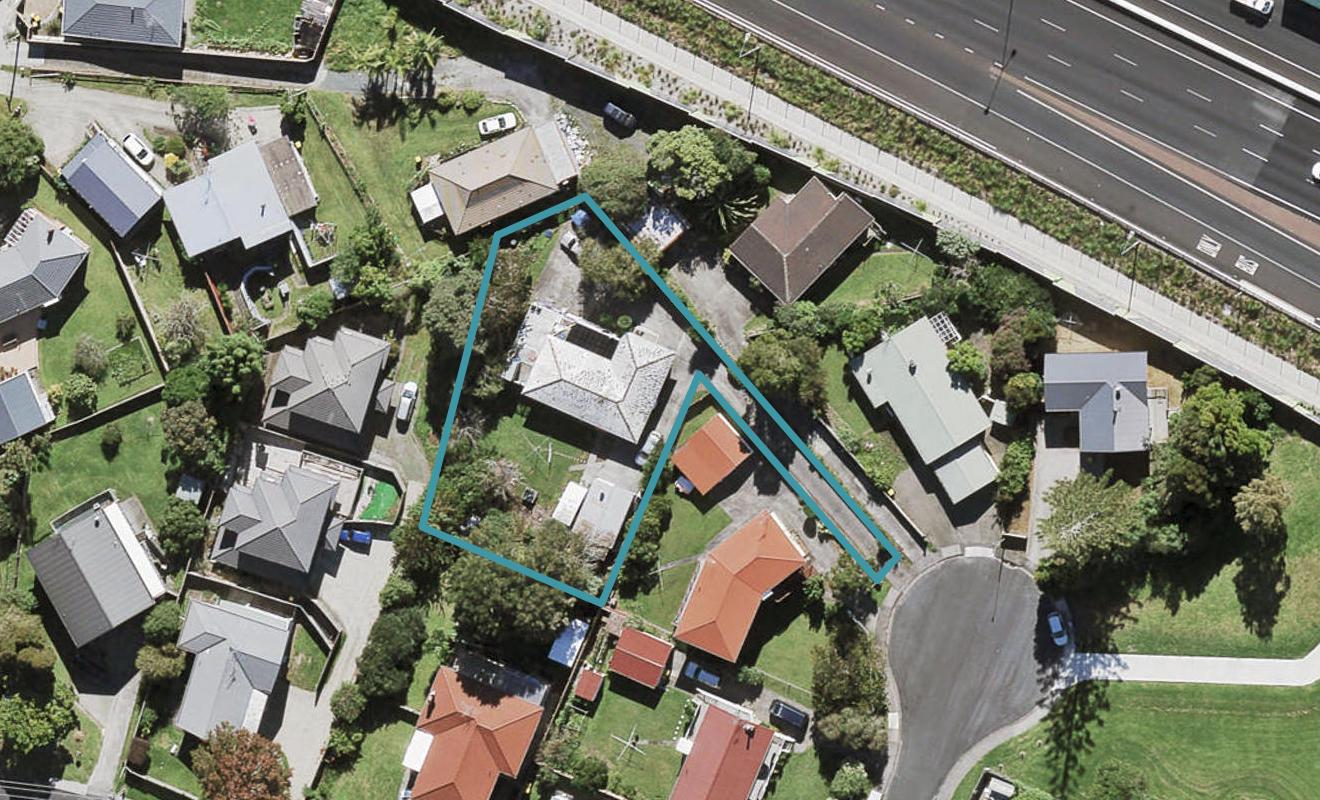 8 Mccormick Road, Te Atatu South, Auckland - Carousel 1