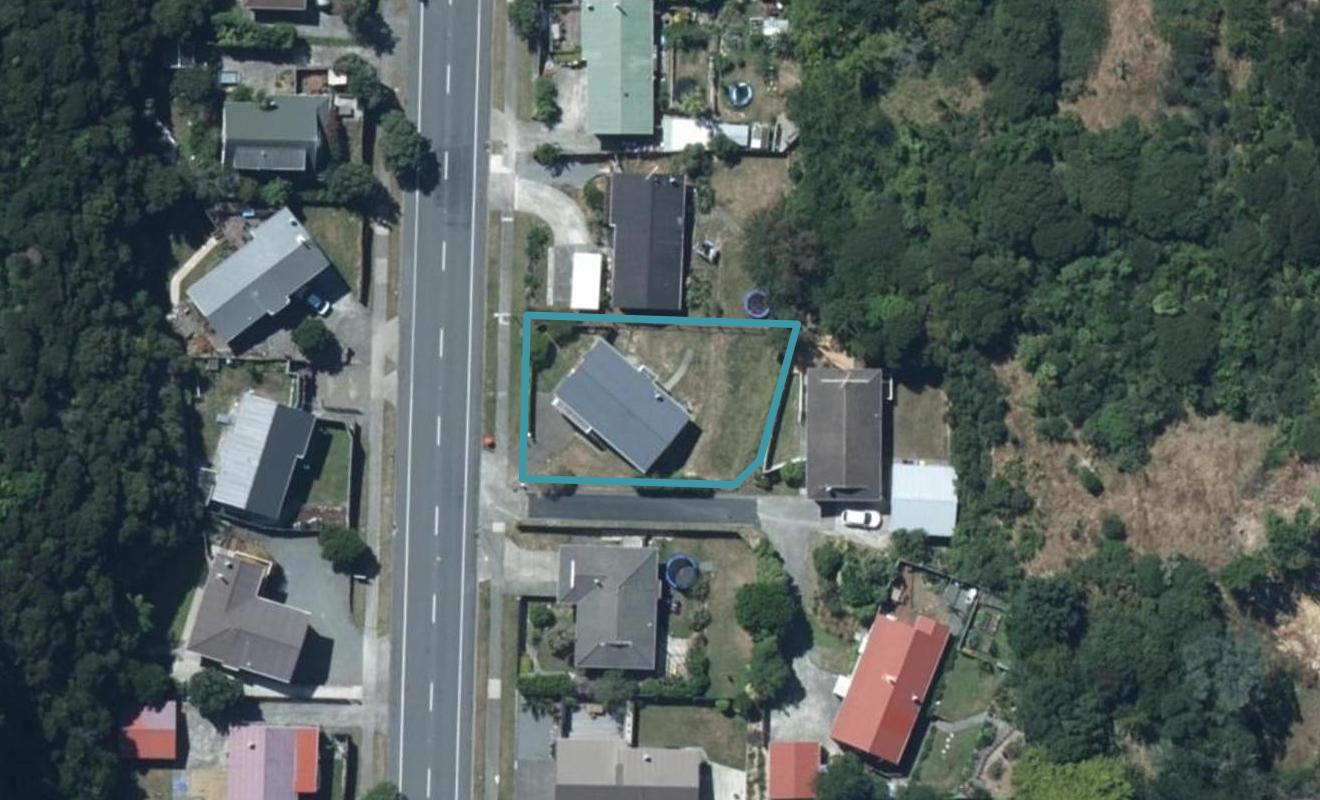 66 Omapere Street, Whitby, Porirua - Carousel 1