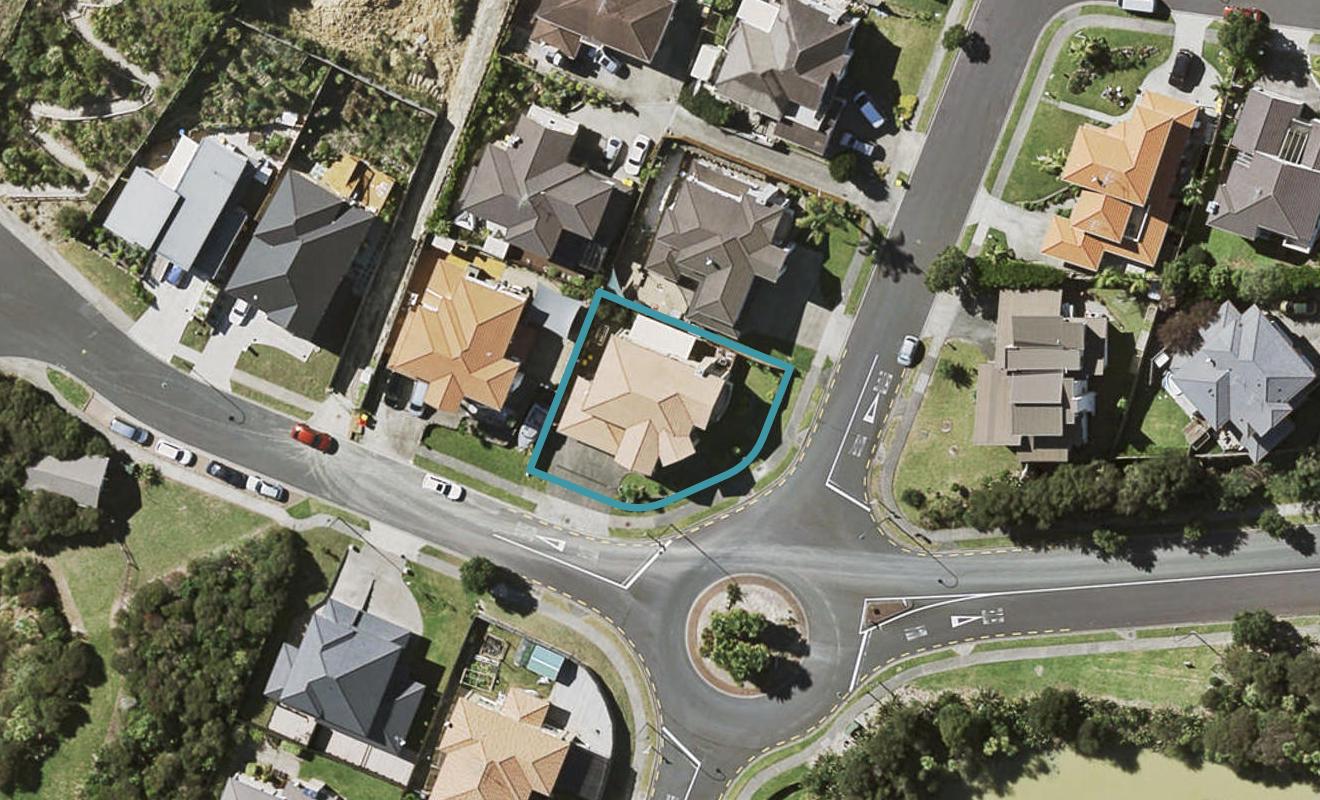 11 Living Stream Road, Albany Heights, Auckland - Carousel 1