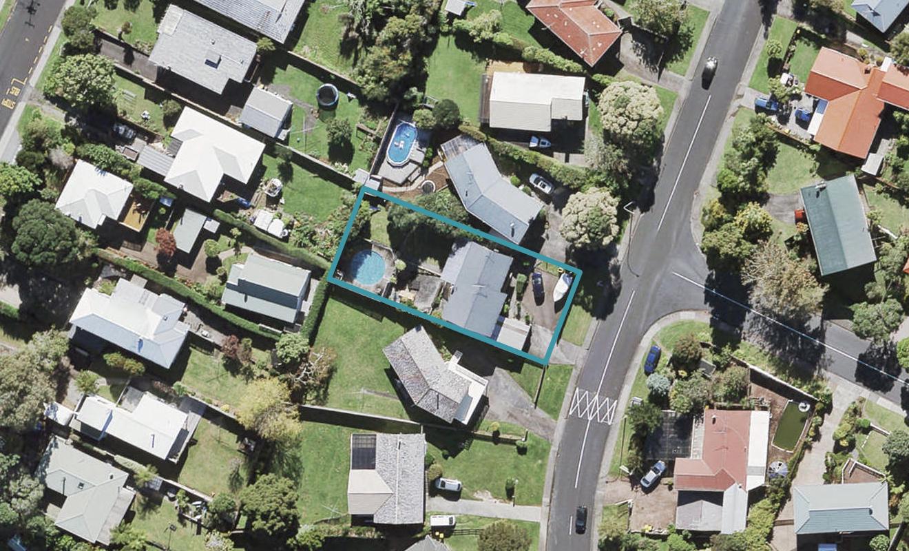 73 La Rosa Street, Green Bay, Auckland - Carousel 1