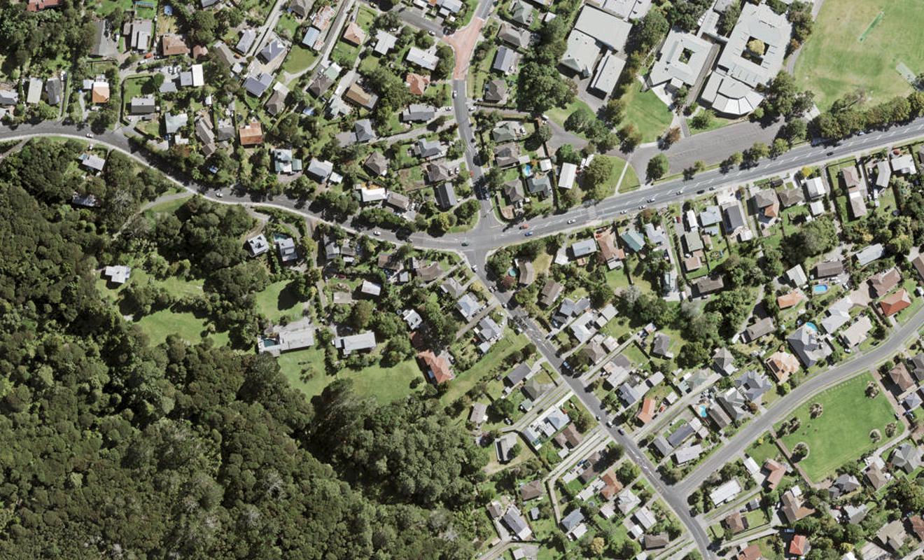 60 Castleford Street, Green Bay, Auckland - Carousel 1