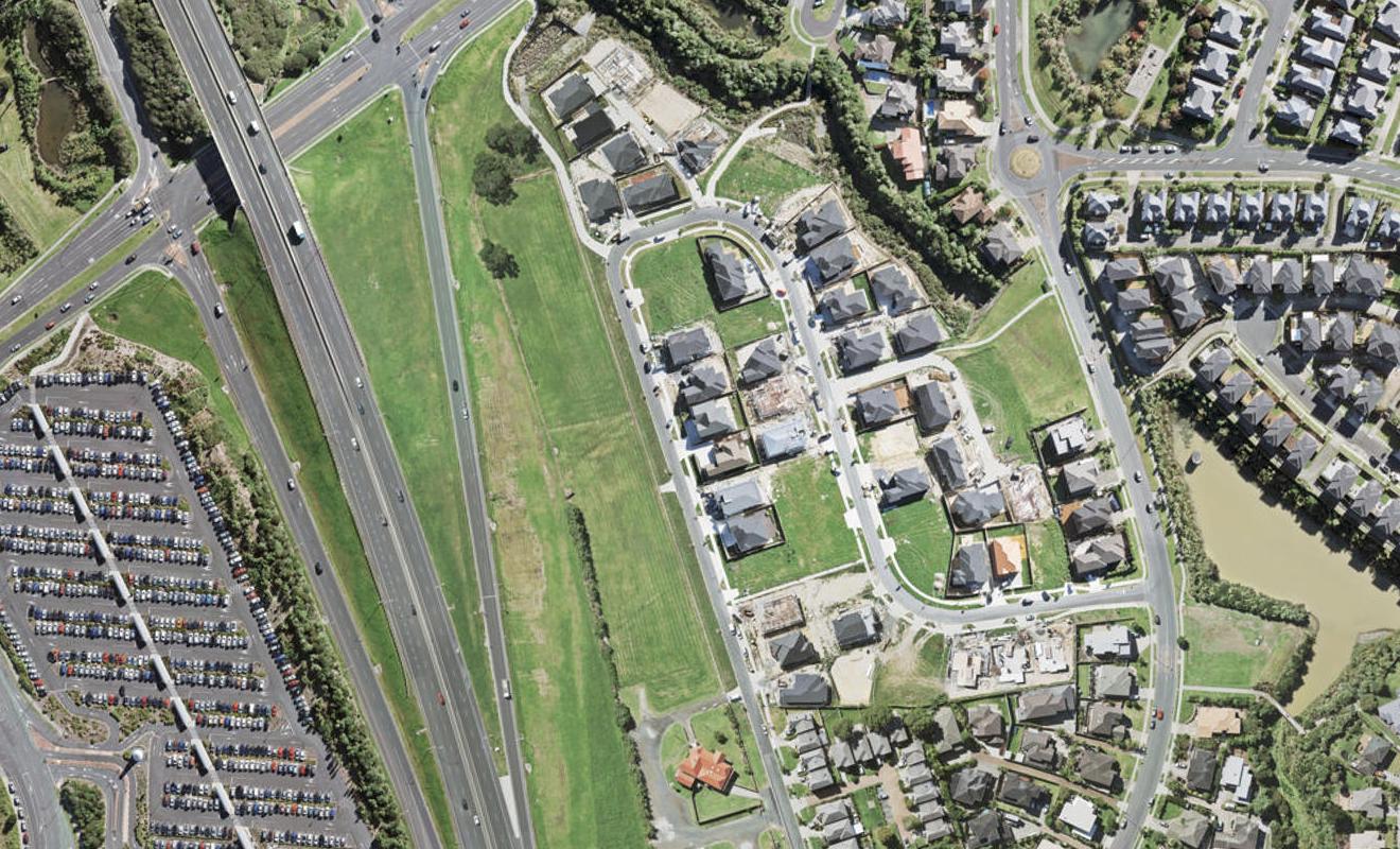 11 Masons Road, Oteha, Auckland - Carousel 1