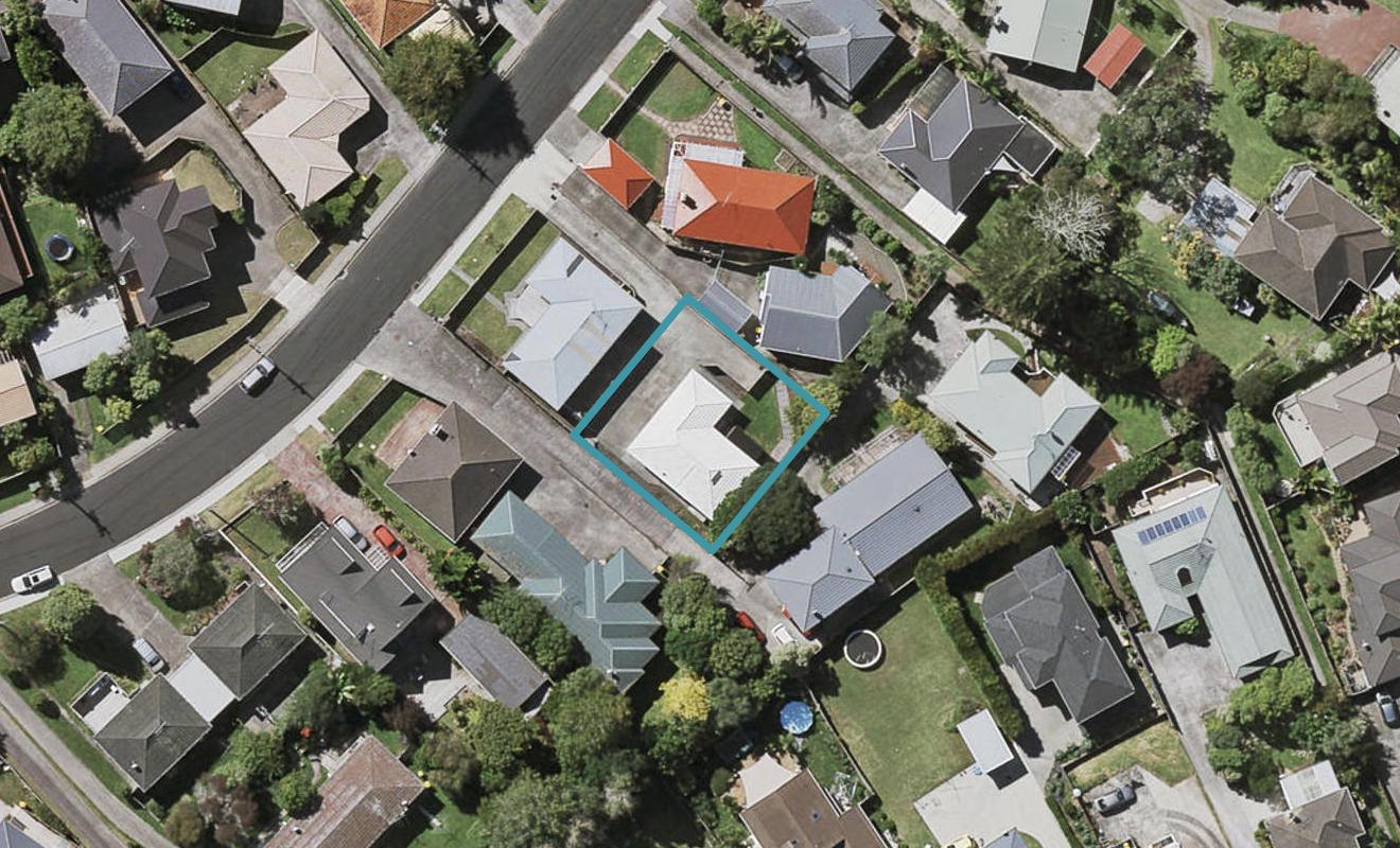 13A Merriefield Avenue, Forrest Hill, Auckland - Carousel 1