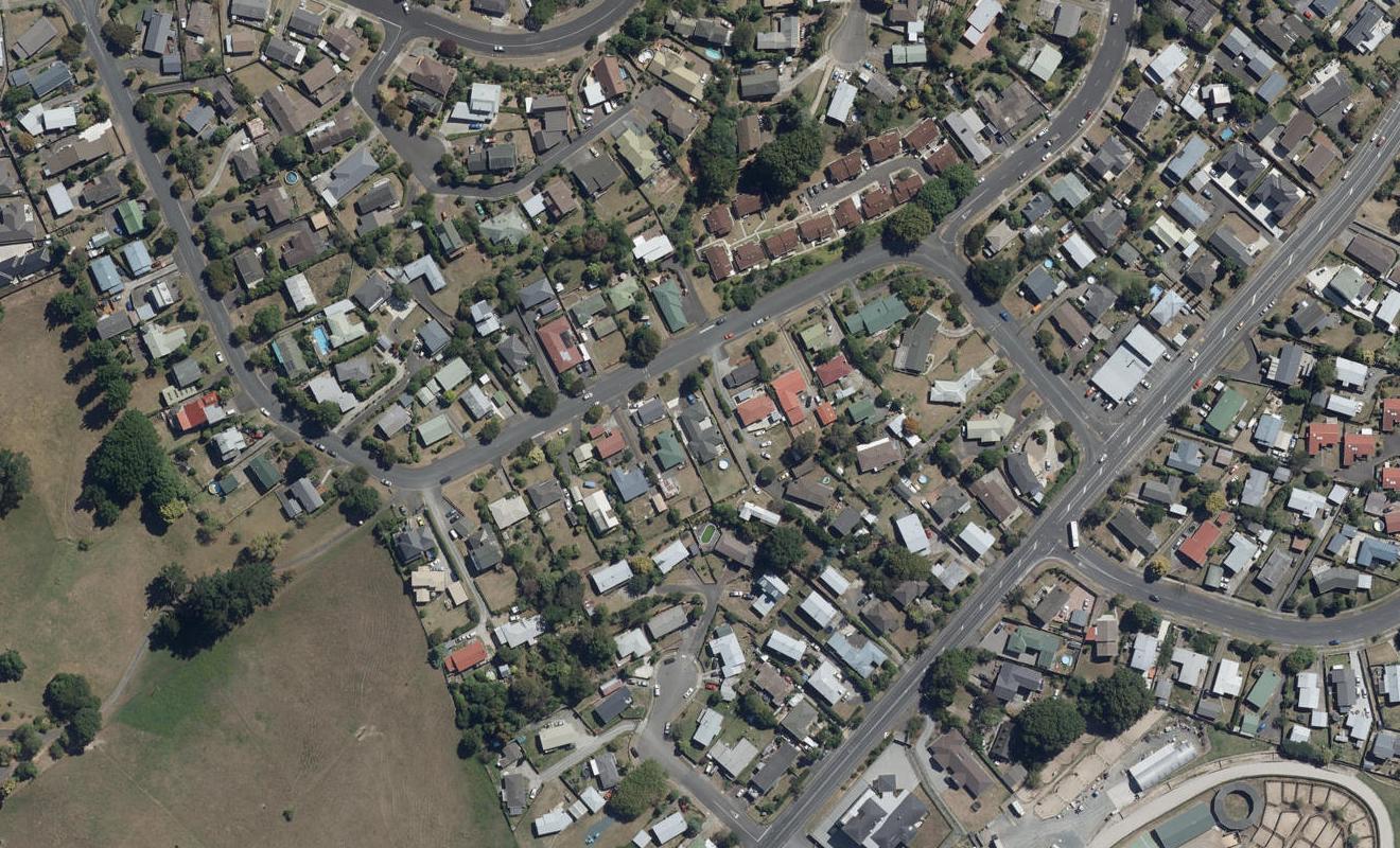 2/29 Gibson Road, Dinsdale, Hamilton - Carousel 1