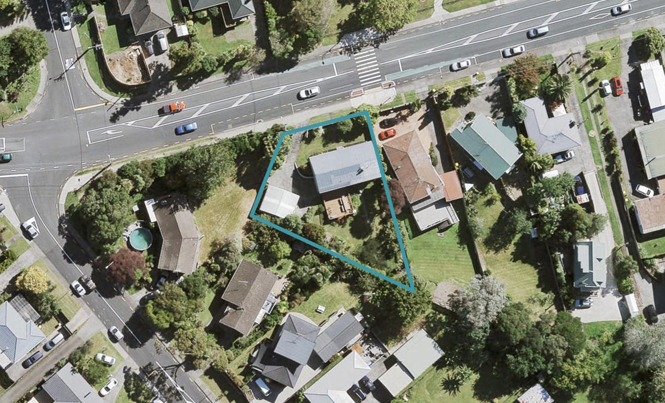 152 Godley Road, Green Bay, Auckland - Carousel 1
