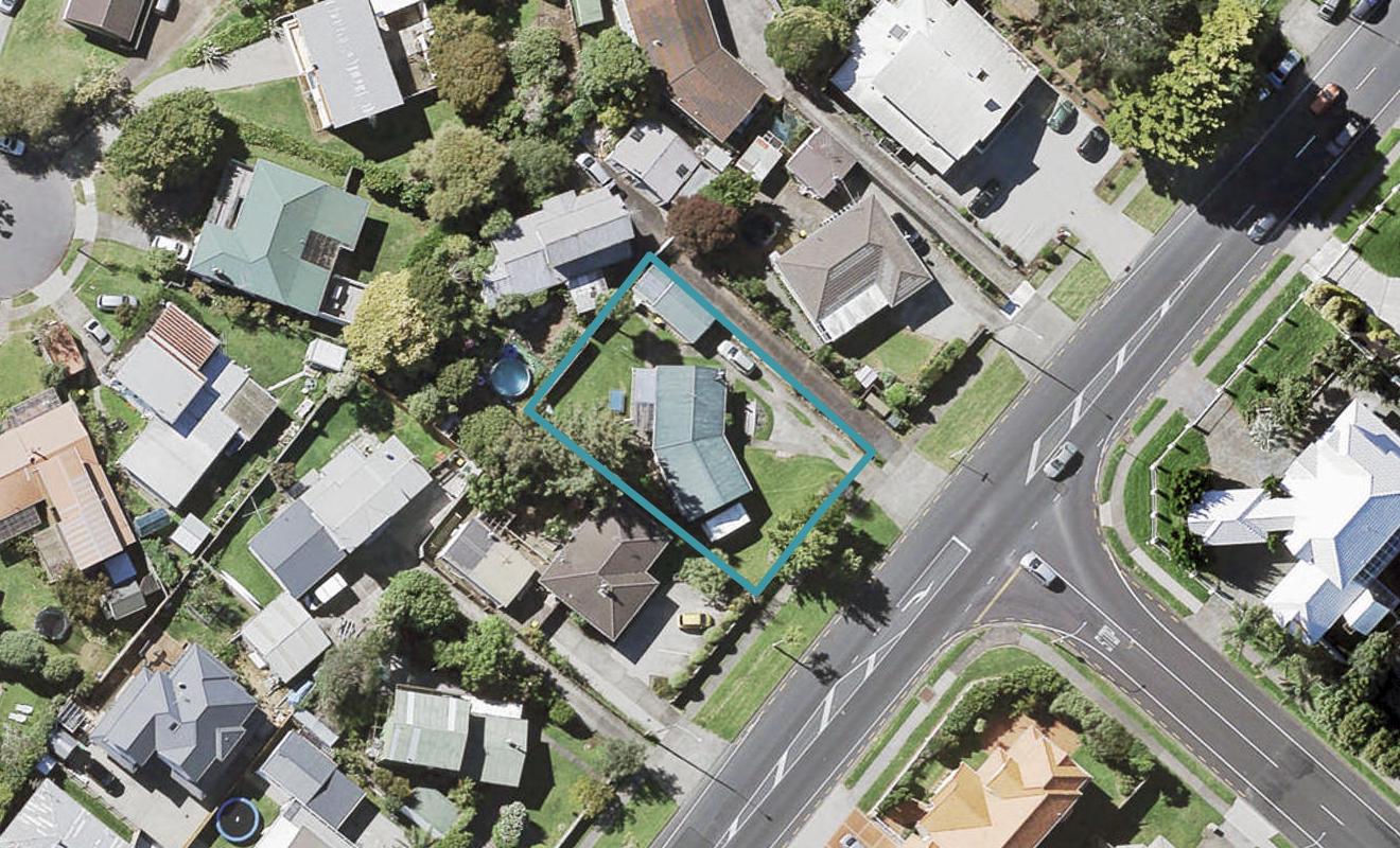 23 Whitford Road, Howick, Auckland - Carousel 1