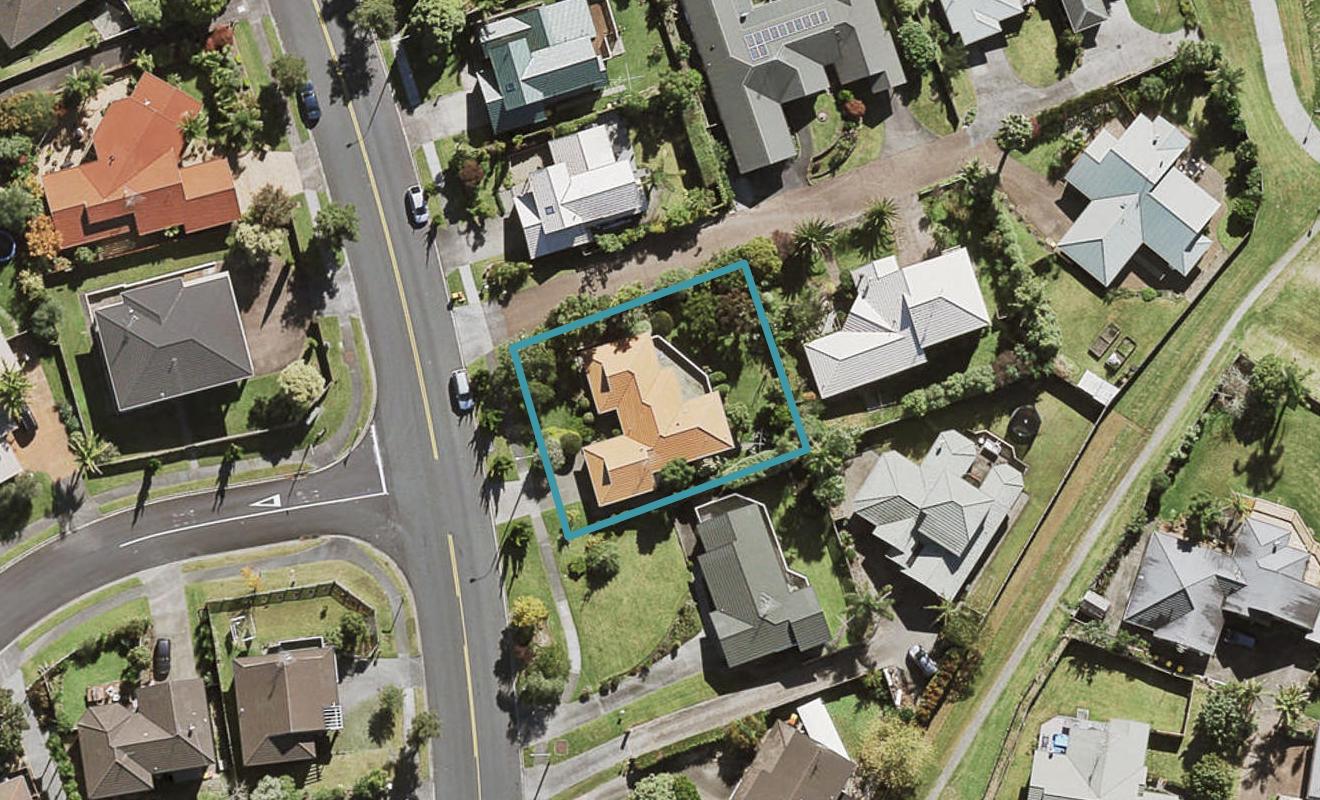 39 Unsworth Drive, Unsworth Heights, Auckland - Carousel 1