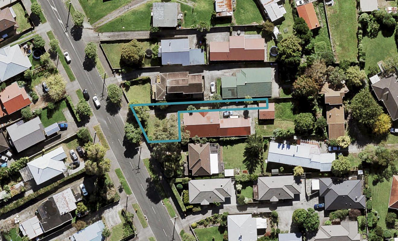 62 Taylor Street, Blockhouse Bay, Auckland - Carousel 1