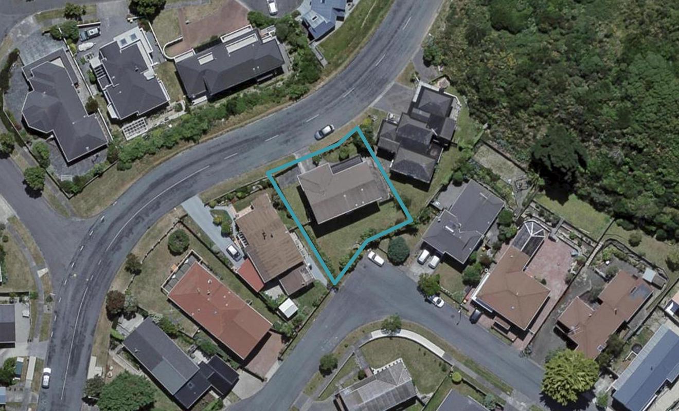 170 Akaroa Drive, Maupuia, Wellington - Carousel 1
