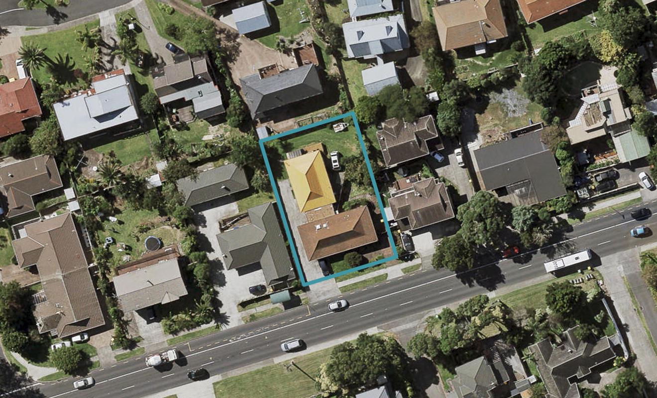 2/28 Redoubt Road, Goodwood Heights, Auckland - Carousel 1