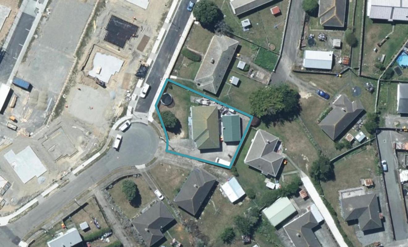 8 Iris Grove, Cannons Creek, Porirua - Carousel 1