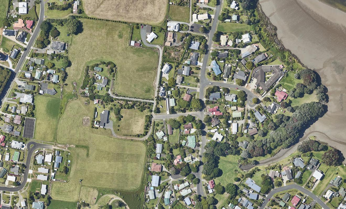 2 Adela Stewart Drive, Athenree, Katikati - Carousel 1
