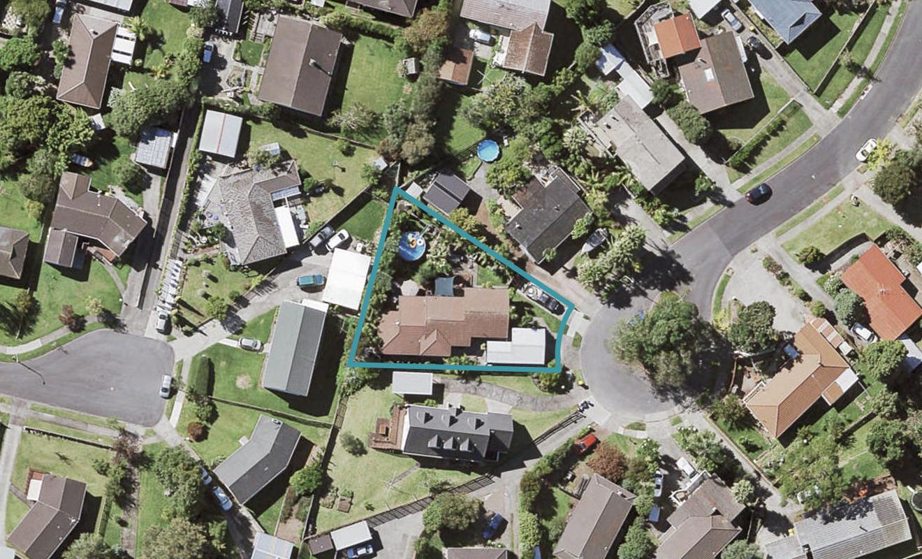 13 Bain Place, Bucklands Beach, Auckland - Carousel 1