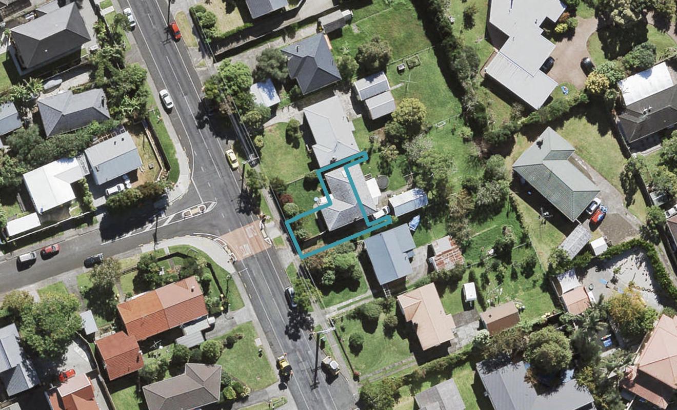 8/9 Flanshaw Road, Te Atatu South, Auckland - Carousel 1