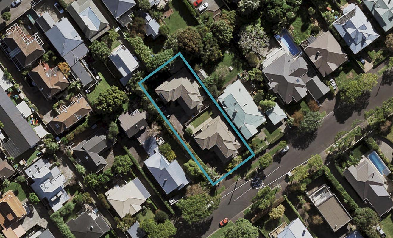 0 , Remuera - Carousel 1