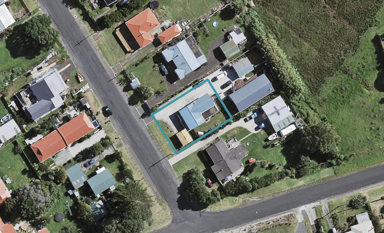 4 Ronald Avenue, Waiuku - Carousel 1